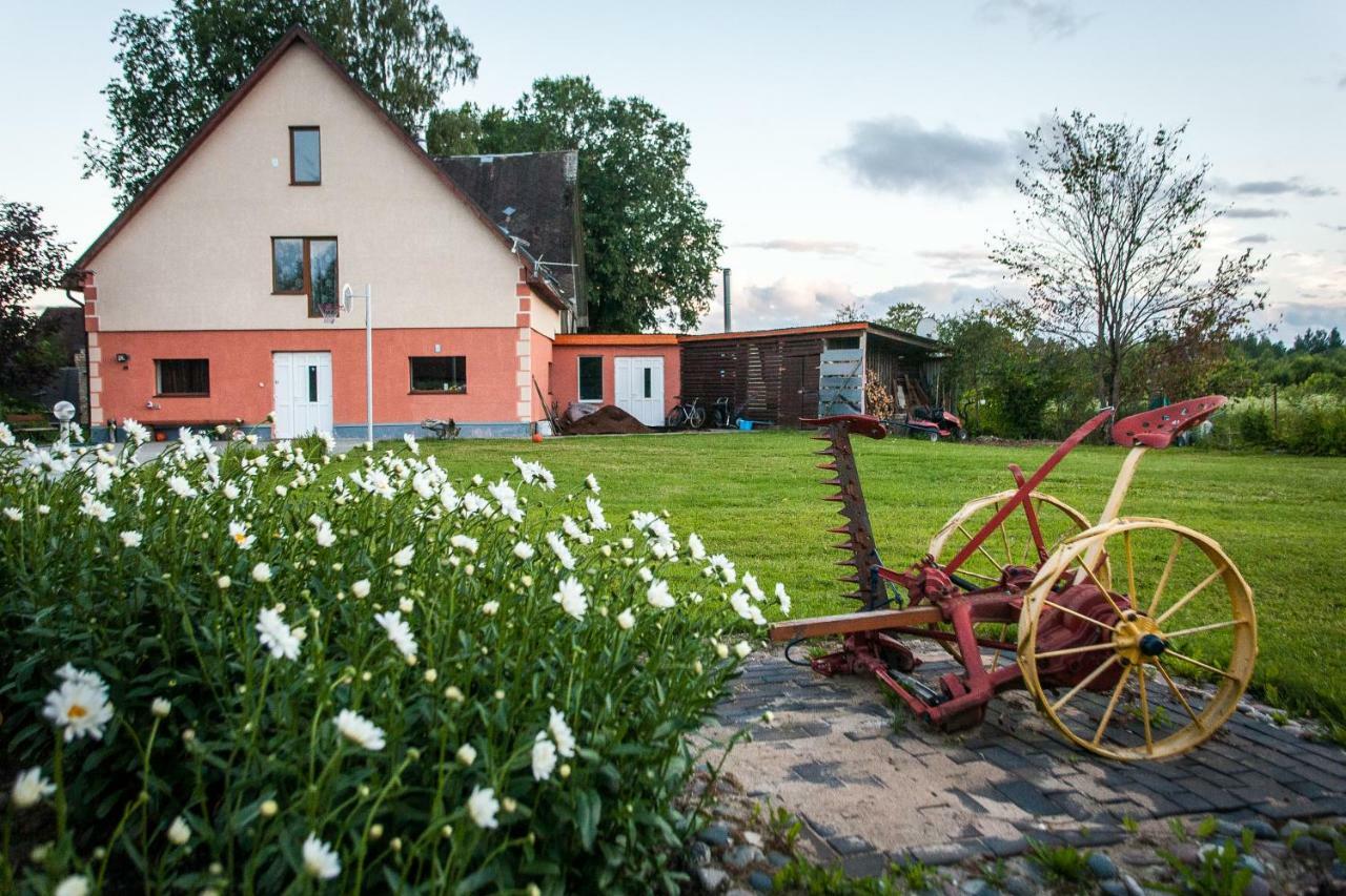 Laimnieki Hotel Augsciems Buitenkant foto